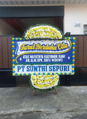 Papan Bunga Duka di Curug Wetan
