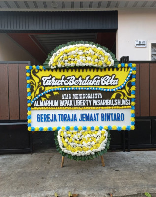 Papan Bunga Duka di Curug Wetan